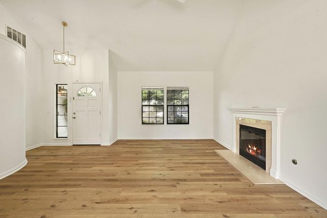 19036 N Augusta St, Woodbridge, CA 95258