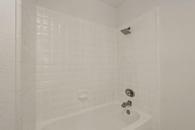 19036 N Augusta St, Woodbridge, CA 95258