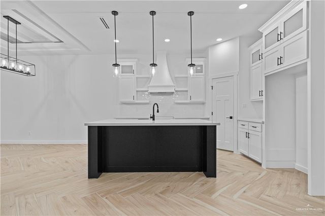 2728 E Conroe Road, Edinburg, TX 78542