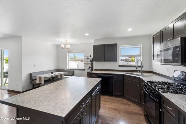 8848 N Mountainshire RD, Post Falls, ID 83854