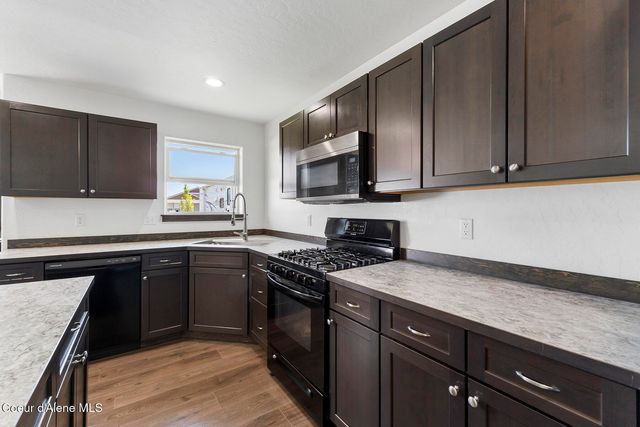8848 N Mountainshire RD, Post Falls, ID 83854