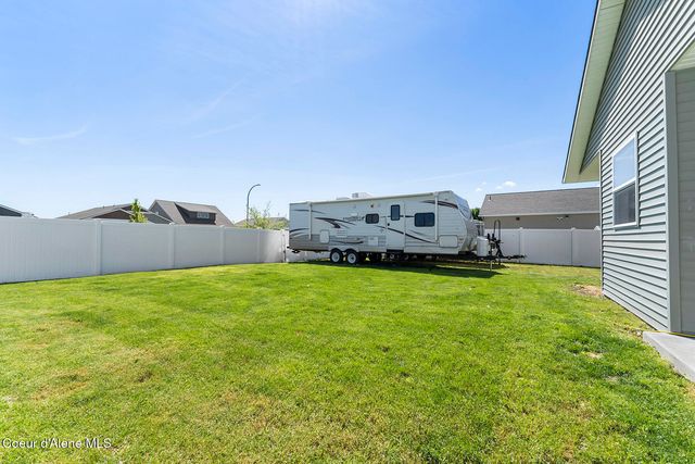8848 N Mountainshire RD, Post Falls, ID 83854