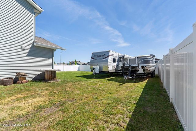 8848 N Mountainshire RD, Post Falls, ID 83854