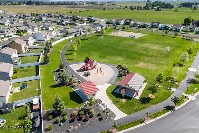 8848 N Mountainshire RD, Post Falls, ID 83854