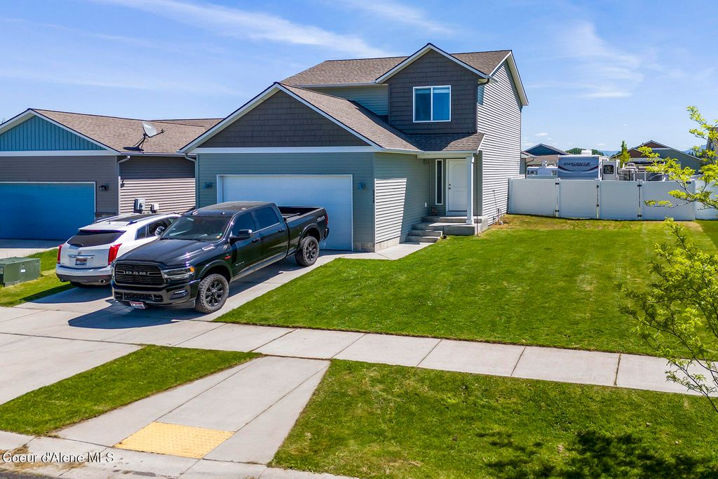 8848 N Mountainshire RD, Post Falls, ID 83854