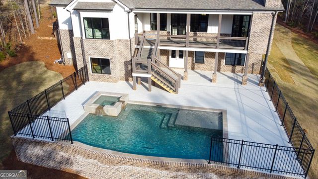 615 Forest Pointe Drive, Forsyth, GA 31029