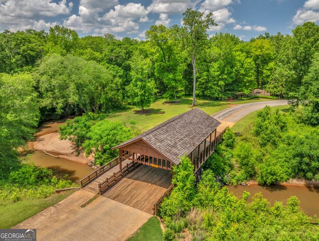 615 Forest Pointe Drive, Forsyth, GA 31029
