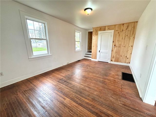 60 Swift Street, Auburn, NY 13021