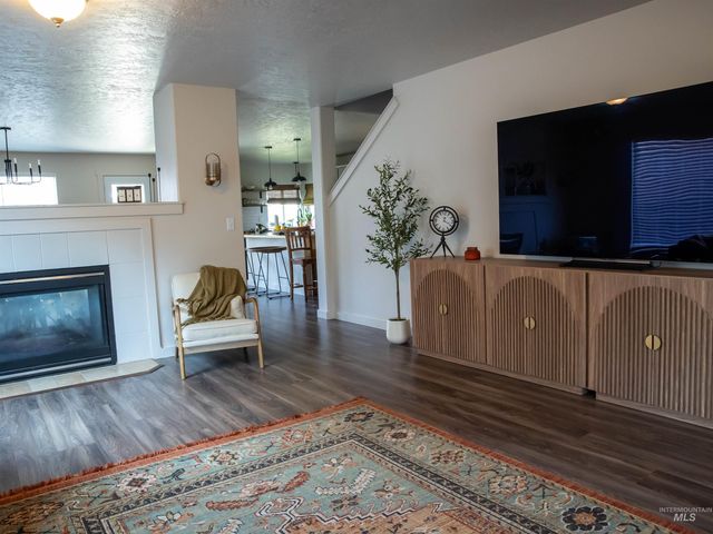 3491 N Maplestone Ave, Meridian, ID 83646