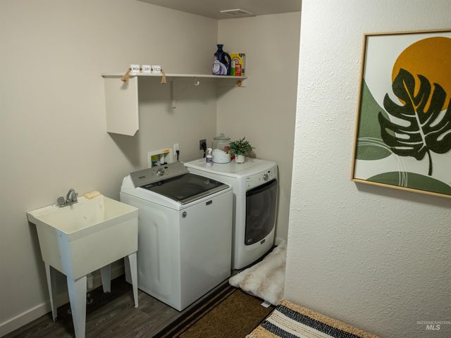 3491 N Maplestone Ave, Meridian, ID 83646