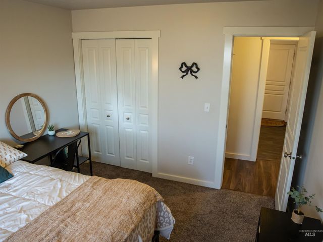 3491 N Maplestone Ave, Meridian, ID 83646