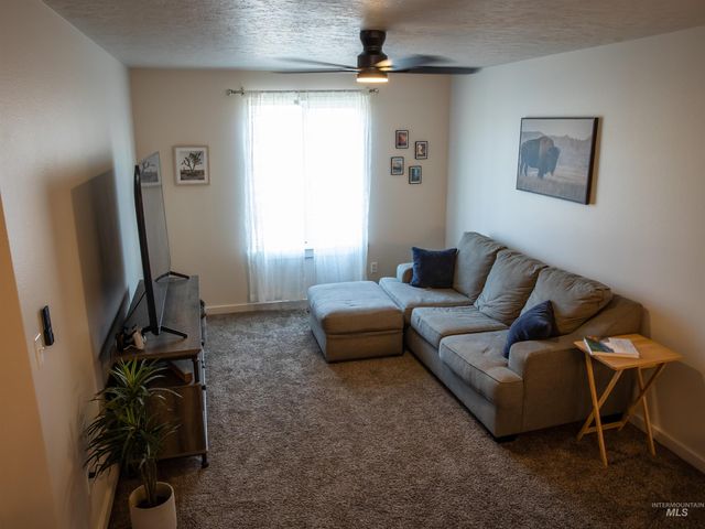 3491 N Maplestone Ave, Meridian, ID 83646