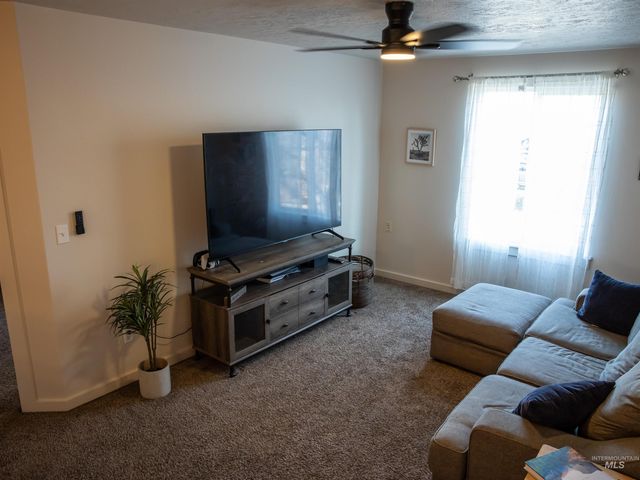 3491 N Maplestone Ave, Meridian, ID 83646