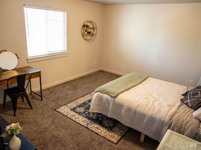 3491 N Maplestone Ave, Meridian, ID 83646