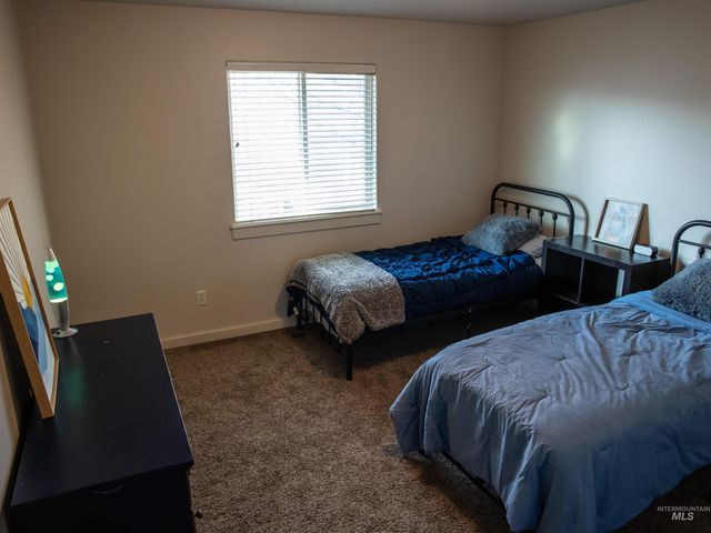 3491 N Maplestone Ave, Meridian, ID 83646