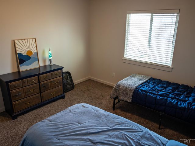 3491 N Maplestone Ave, Meridian, ID 83646