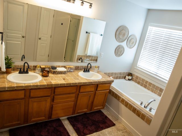 3491 N Maplestone Ave, Meridian, ID 83646