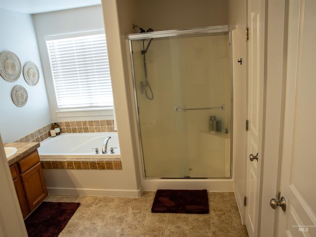 3491 N Maplestone Ave, Meridian, ID 83646