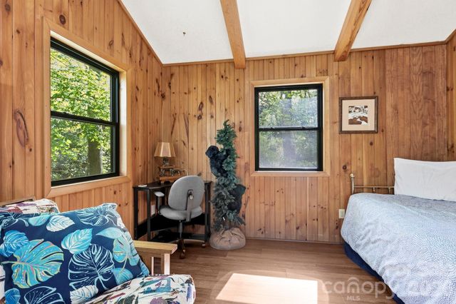 6 Gold Finch Lane, Maggie Valley, NC 28751