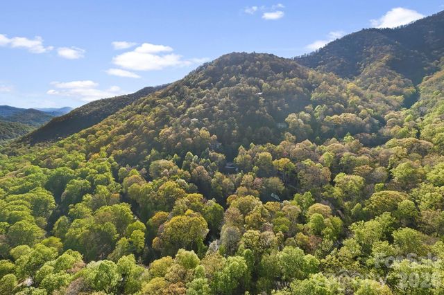 6 Gold Finch Lane, Maggie Valley, NC 28751