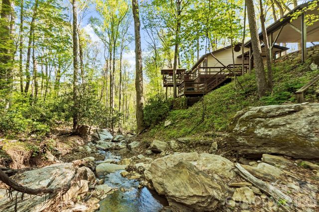 6 Gold Finch Lane, Maggie Valley, NC 28751