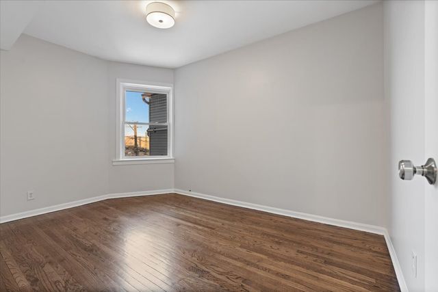 2338 N Avers Avenue 2, Chicago, IL 60647