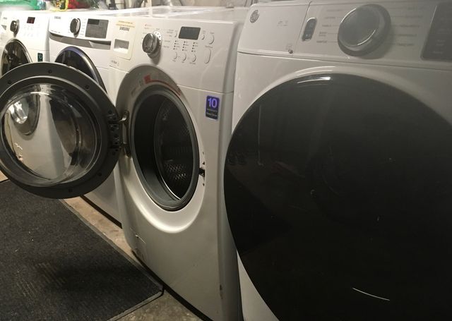 2338 N Avers Avenue 2, Chicago, IL 60647