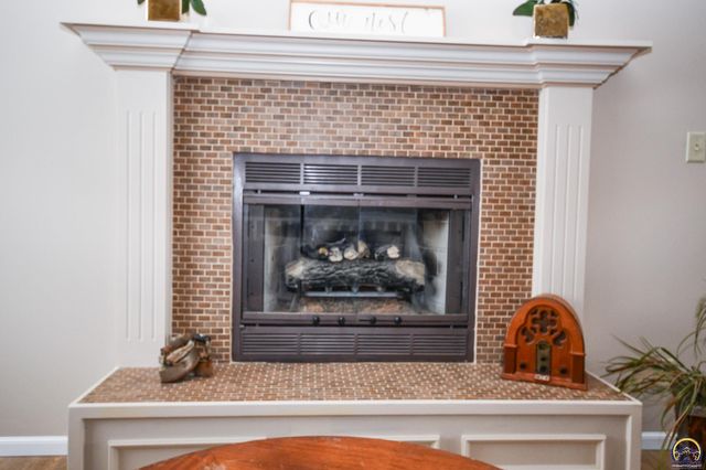 5619 SW 35th ST, Topeka, KS 66614