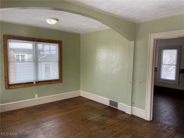 910 Fairview Avenue, Millersburg, OH 44654