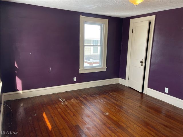 910 Fairview Avenue, Millersburg, OH 44654