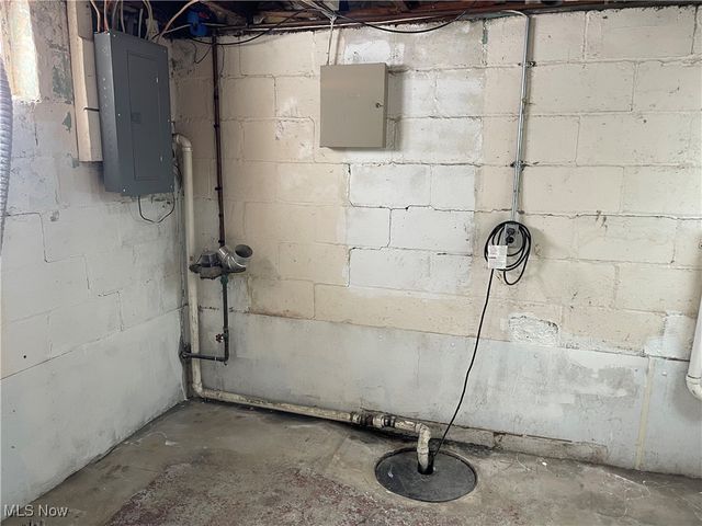 910 Fairview Avenue, Millersburg, OH 44654