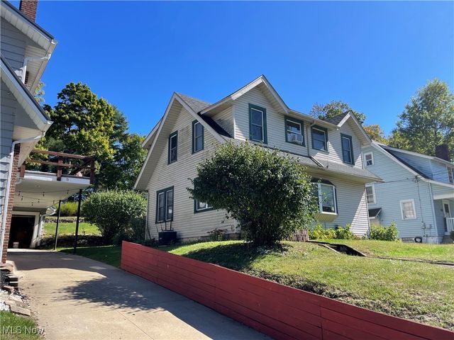 910 Fairview Avenue, Millersburg, OH 44654