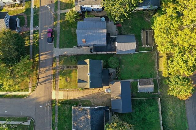 910 Fairview Avenue, Millersburg, OH 44654