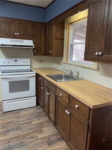 910 Fairview Avenue, Millersburg, OH 44654