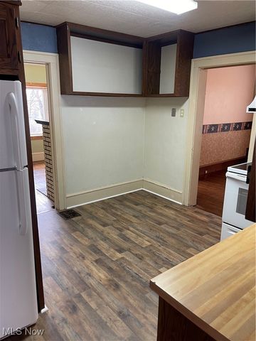 910 Fairview Avenue, Millersburg, OH 44654