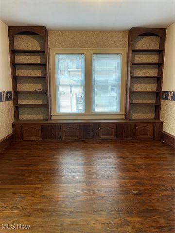 910 Fairview Avenue, Millersburg, OH 44654