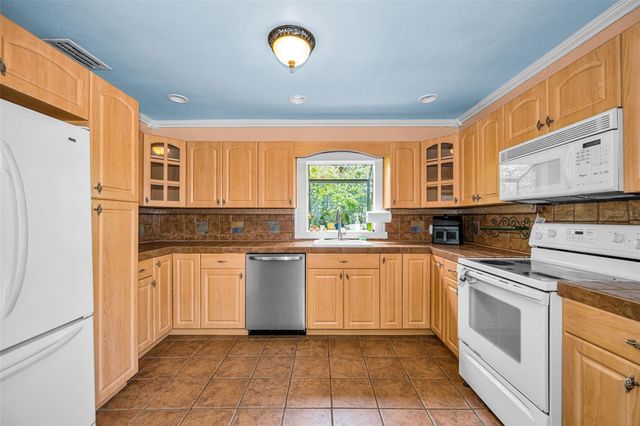 4994 17TH AVENUE N, St Petersburg, FL 33710