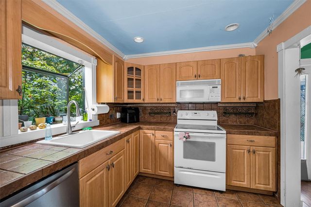 4994 17TH AVENUE N, St Petersburg, FL 33710