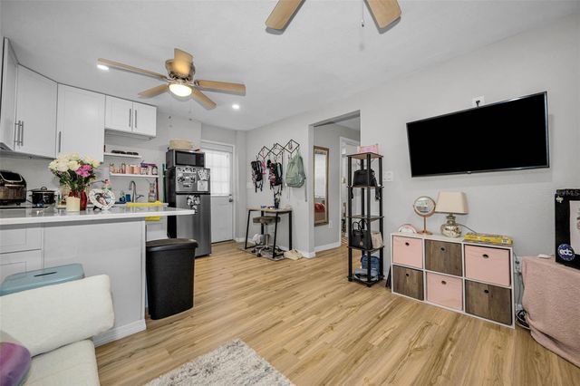 4994 17TH AVENUE N, St Petersburg, FL 33710