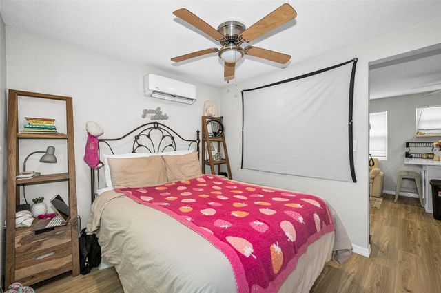 4994 17TH AVENUE N, St Petersburg, FL 33710