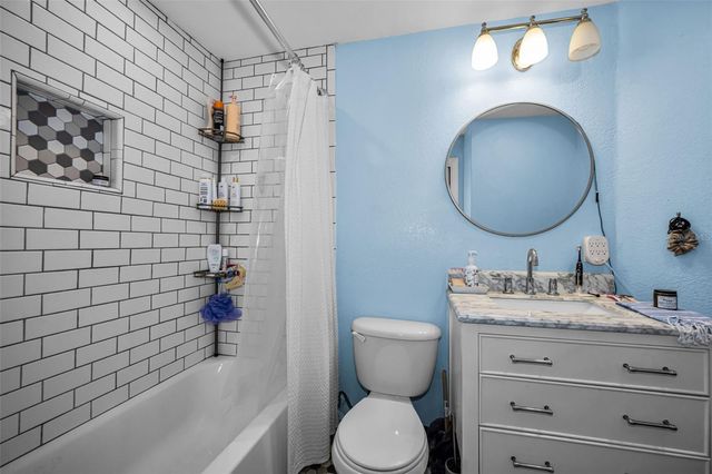 4994 17TH AVENUE N, St Petersburg, FL 33710