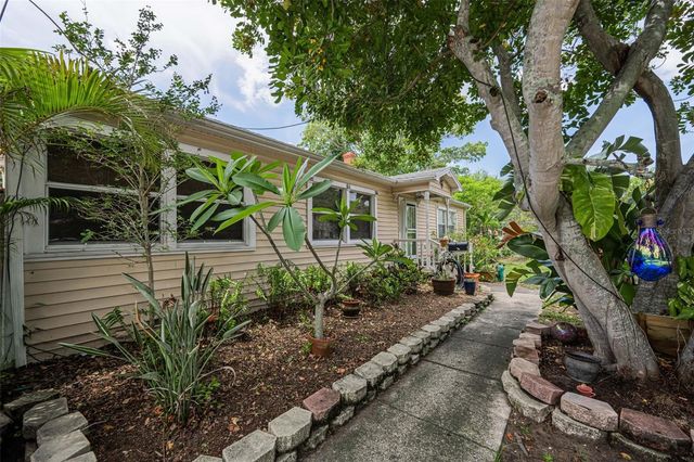 4994 17TH AVENUE N, St Petersburg, FL 33710
