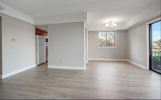 6323 175TH Street 1W, Tinley Park, IL 60477