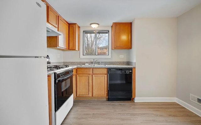 6323 175TH Street 1W, Tinley Park, IL 60477