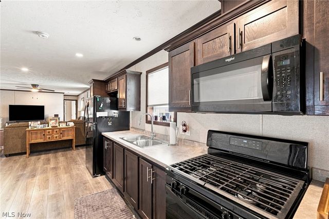 36 Wilpark, Akron, OH 44312