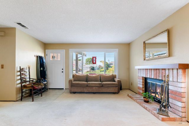 140 Bluebell Pl, Vallejo, CA 94591