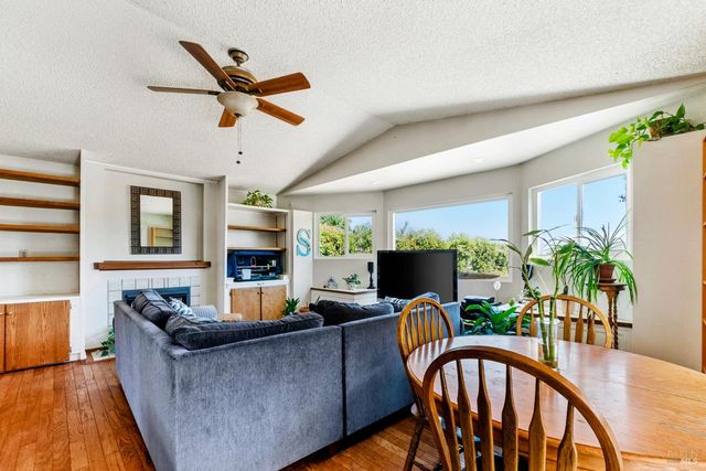 140 Bluebell Pl, Vallejo, CA 94591