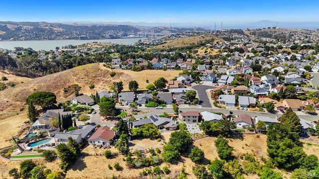 140 Bluebell Pl, Vallejo, CA 94591