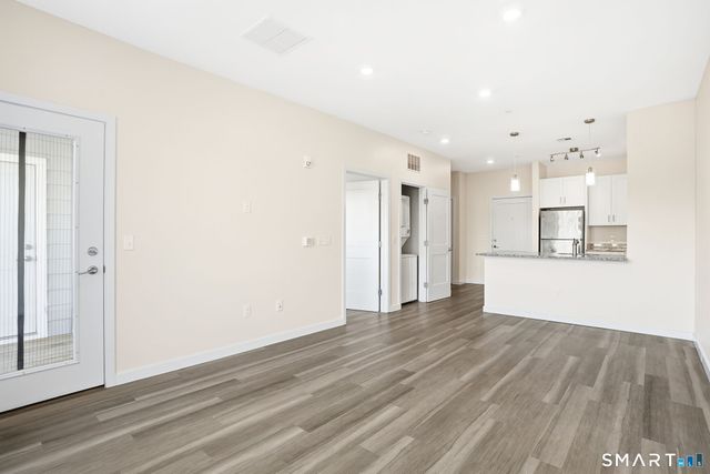 71 Connecticut Avenue 303, Norwalk, CT 06850