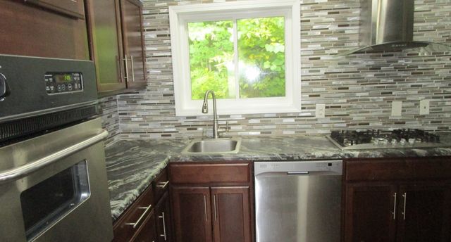 1518 W 10th Street, Davenport, IA 52804